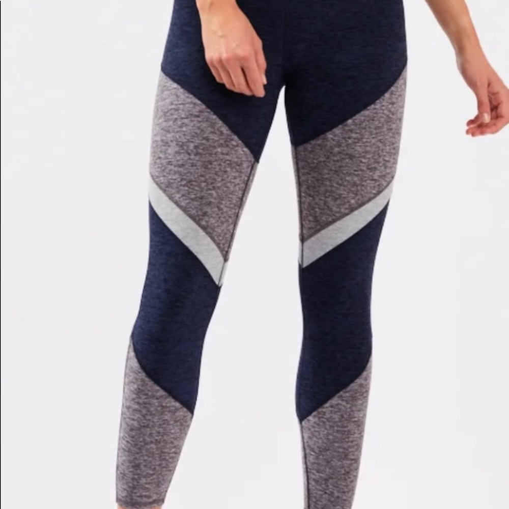 Alo Yoga Shelia Legging Navy